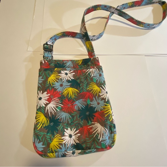 Kavu Mini Keeper Floral Crossbody Bag - Picture 2 of 9